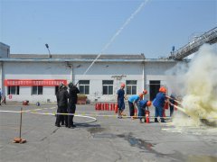 公司舉辦應(yīng)急預(yù)案演練，緊繃安全這根弦