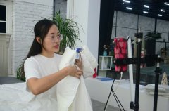 服務(wù)“夜”態(tài)，創(chuàng)造商機(jī)！英儂魏經(jīng)理如是說(shuō)