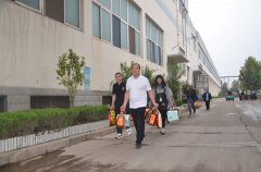 國(guó)慶中秋  員工“有?！? /></div>
			<div   id=